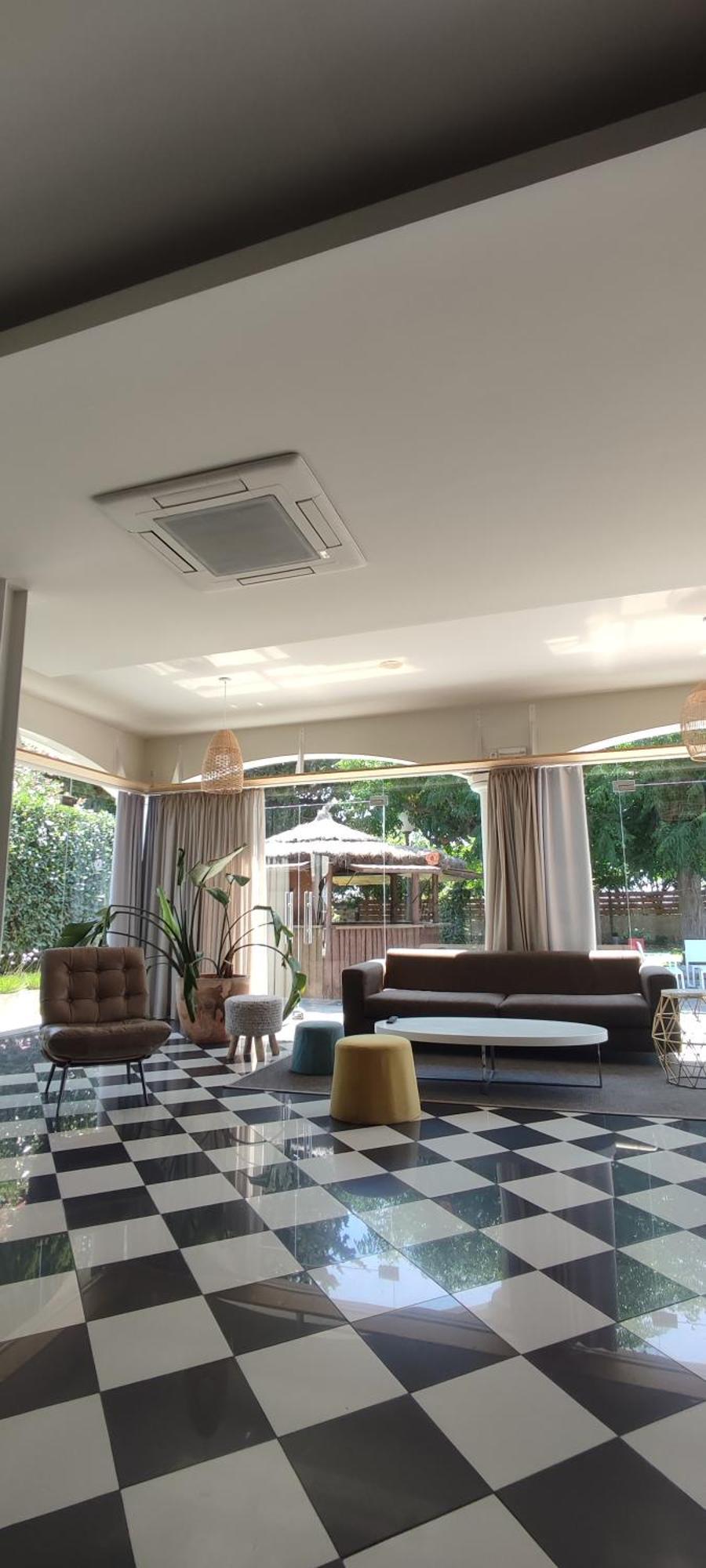 Hotel & Restaurant Figueres Parc Los Hostalets de Llers エクステリア 写真