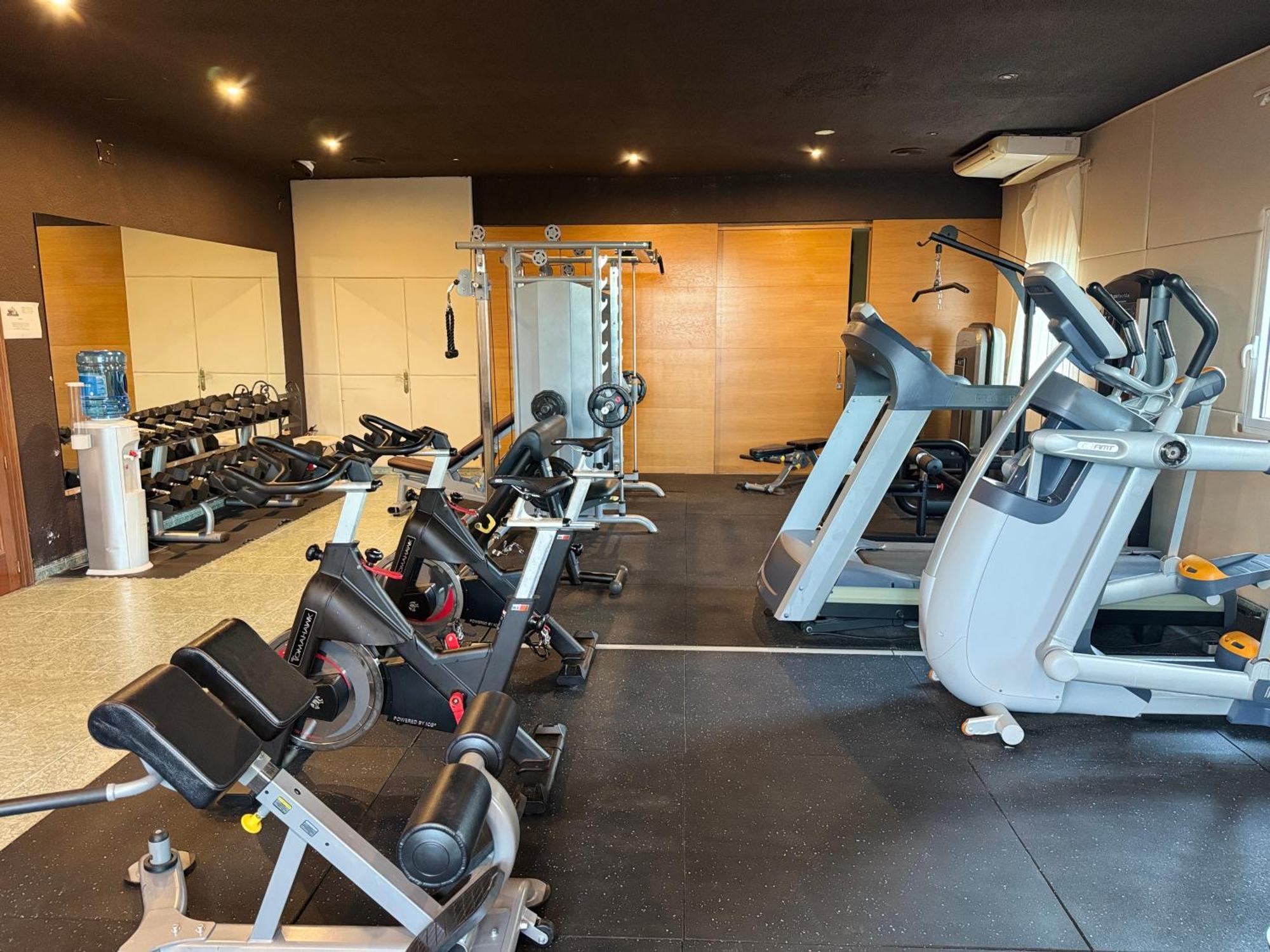 Hotel & Restaurant Figueres Parc Los Hostalets de Llers エクステリア 写真