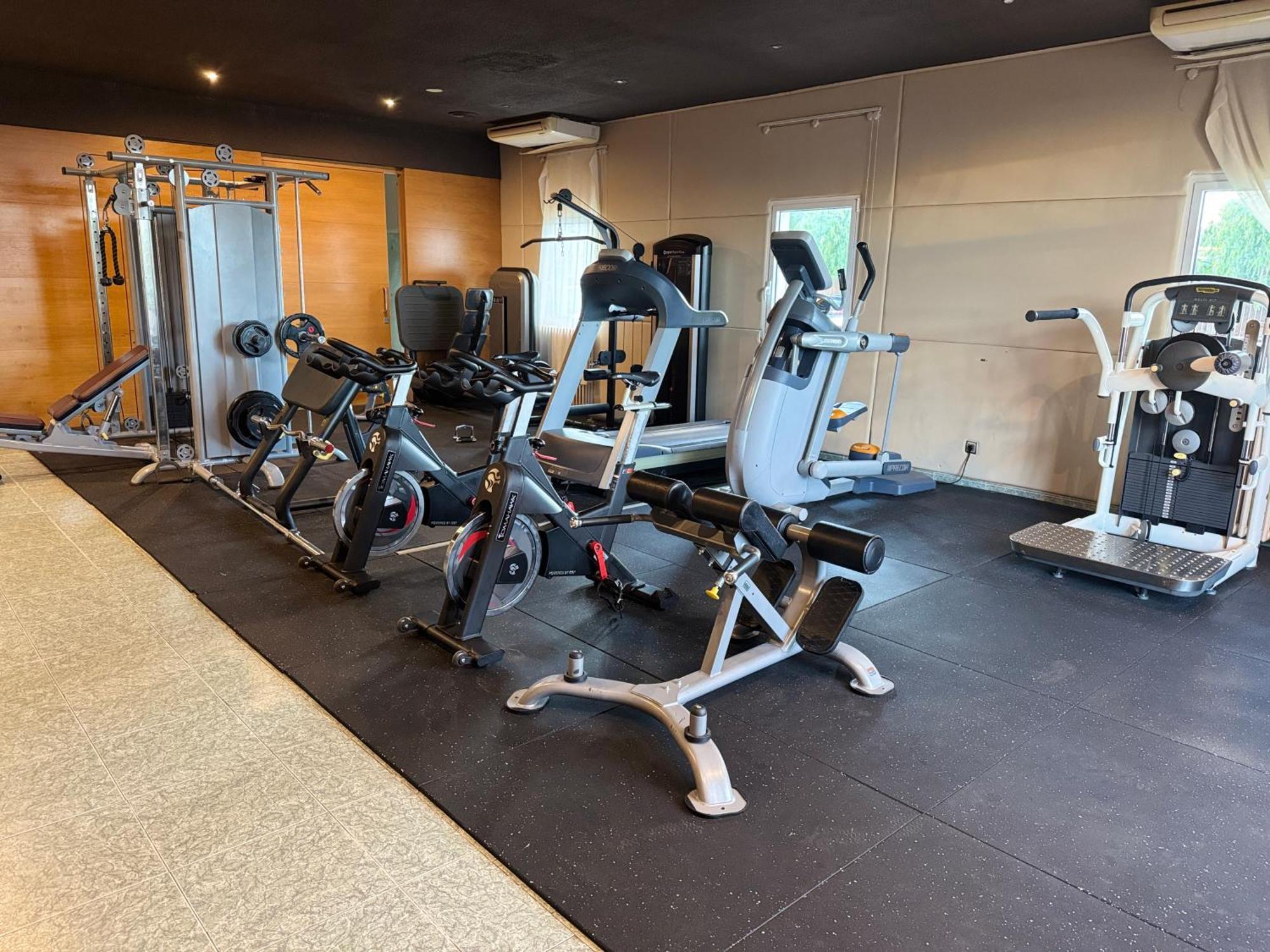 Hotel & Restaurant Figueres Parc Los Hostalets de Llers エクステリア 写真