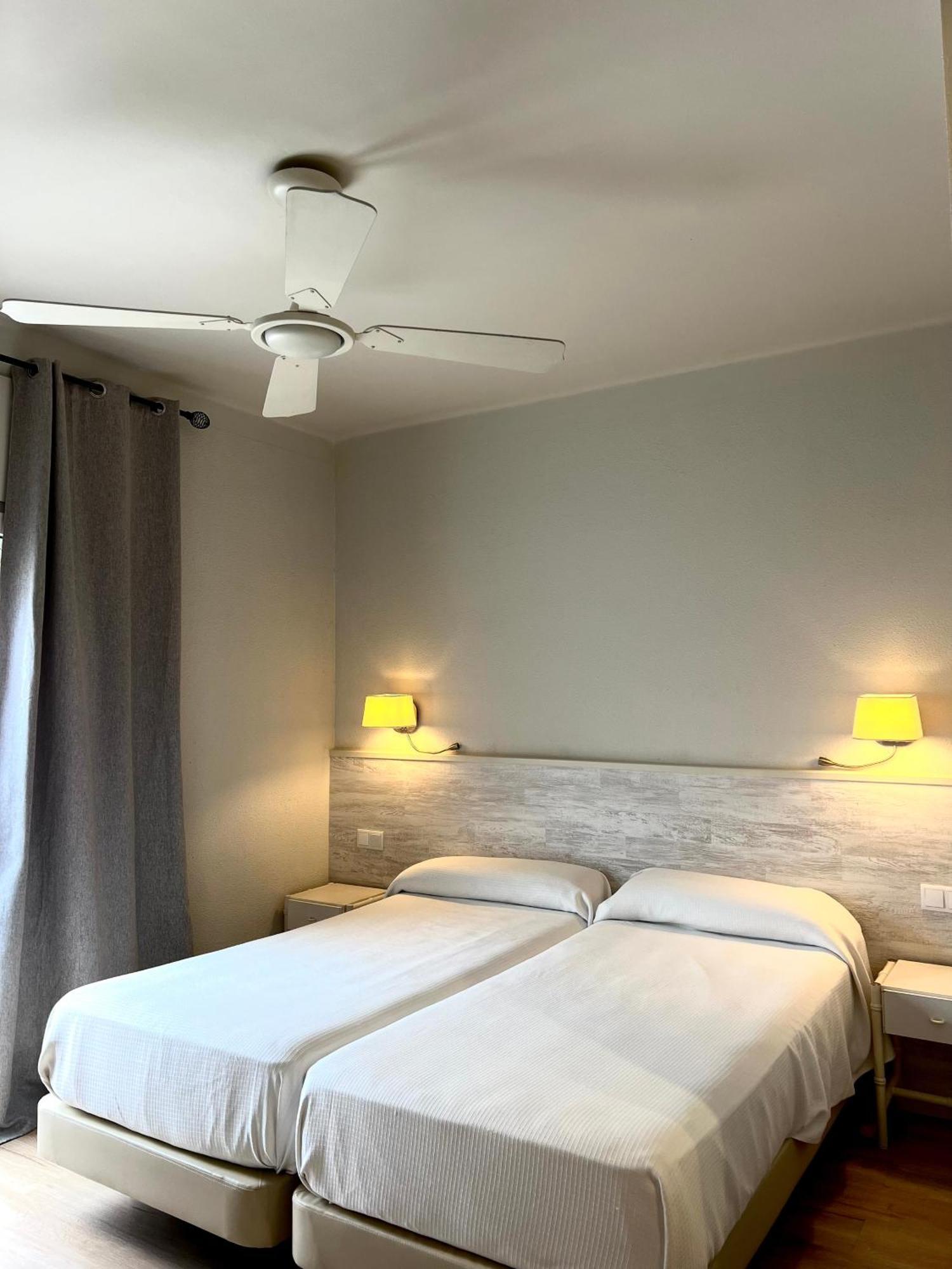 Hotel & Restaurant Figueres Parc Los Hostalets de Llers エクステリア 写真